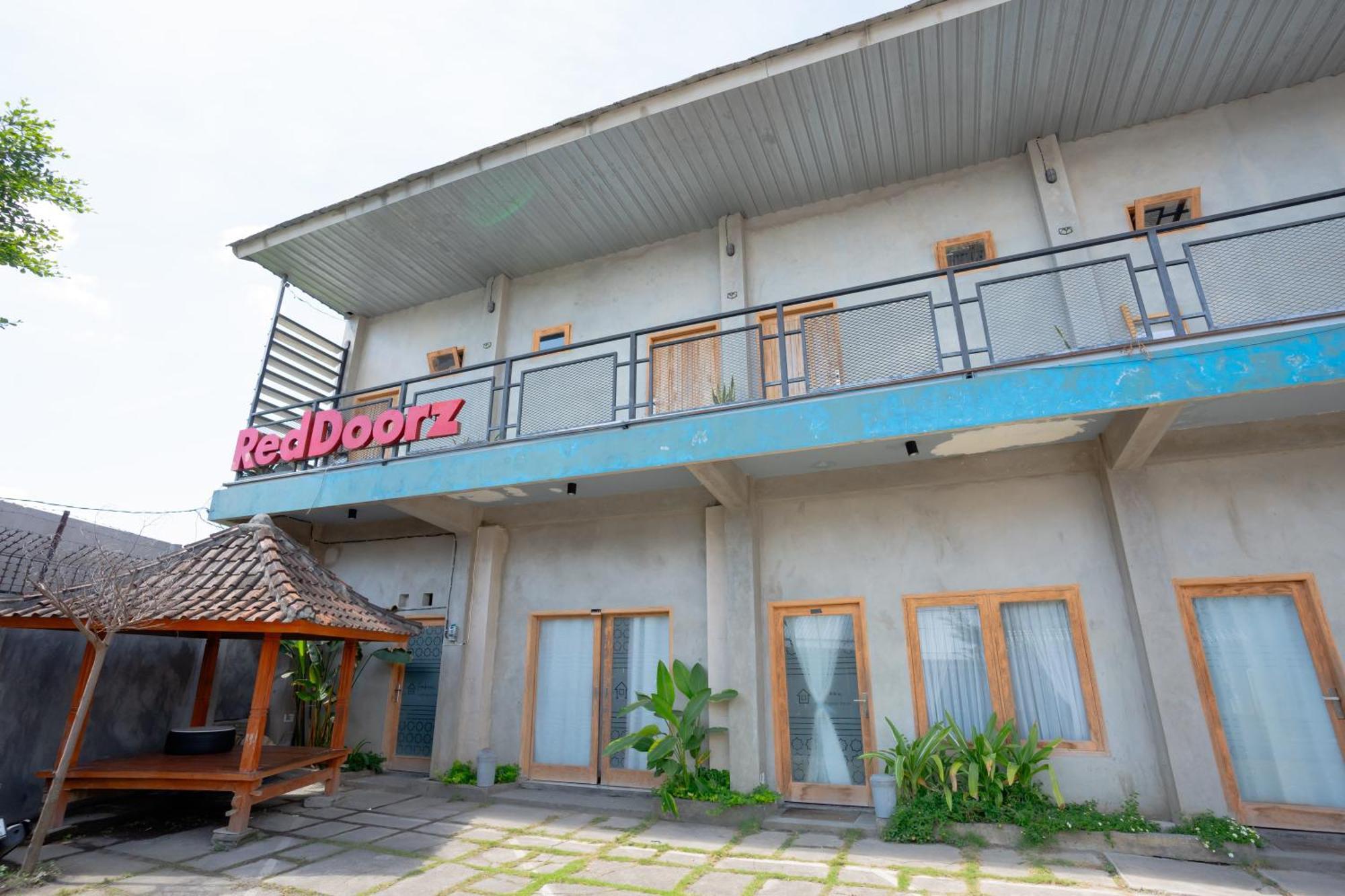 Reddoorz Syariah Near Lombok Epicentrum Mall Матарам Экстерьер фото