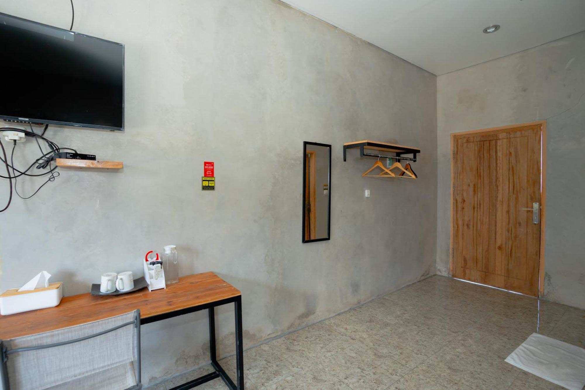 Reddoorz Syariah Near Lombok Epicentrum Mall Матарам Экстерьер фото