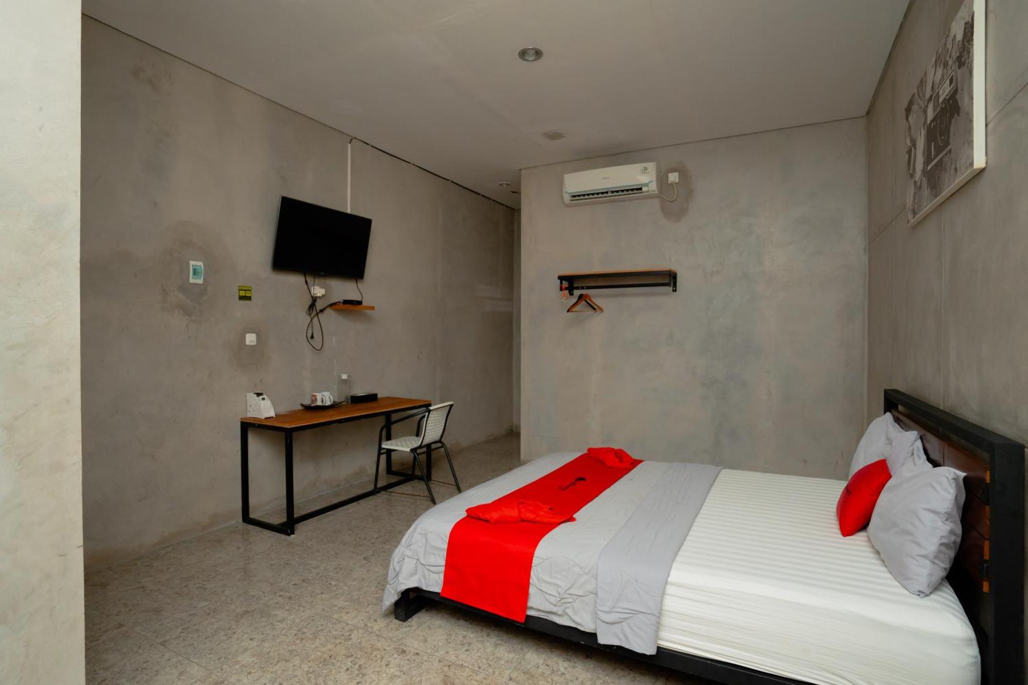 Reddoorz Syariah Near Lombok Epicentrum Mall Матарам Экстерьер фото