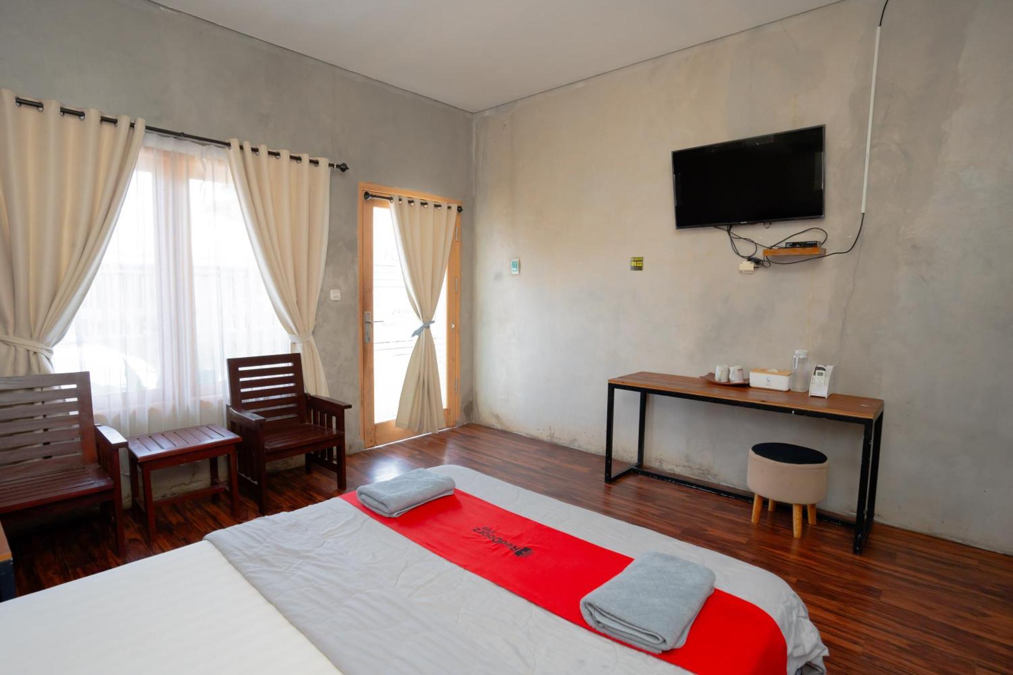 Reddoorz Syariah Near Lombok Epicentrum Mall Матарам Экстерьер фото