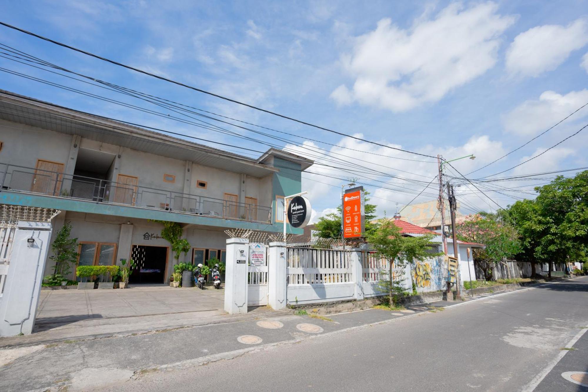 Reddoorz Syariah Near Lombok Epicentrum Mall Матарам Экстерьер фото