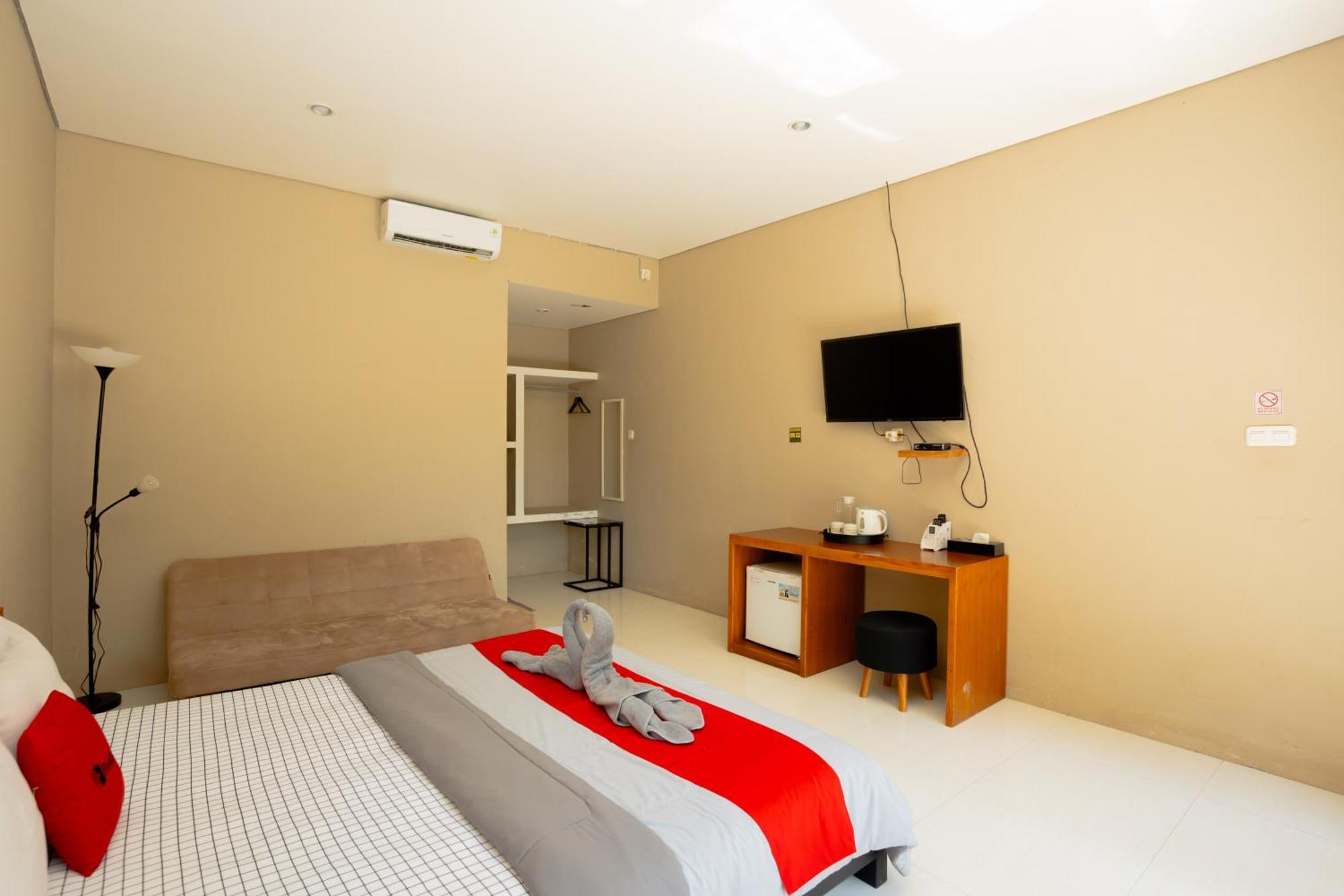 Reddoorz Syariah Near Lombok Epicentrum Mall Матарам Экстерьер фото