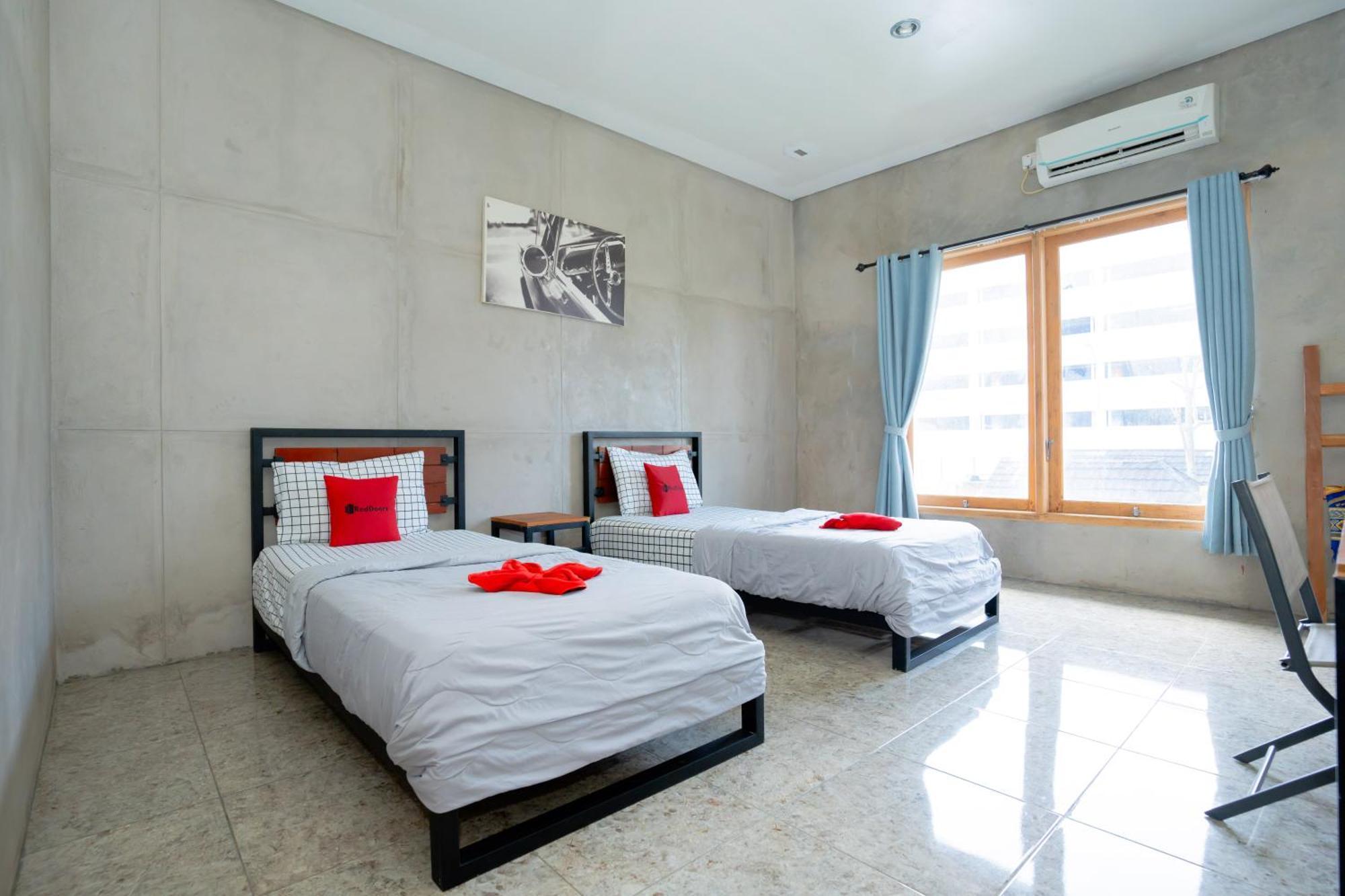 Reddoorz Syariah Near Lombok Epicentrum Mall Матарам Экстерьер фото