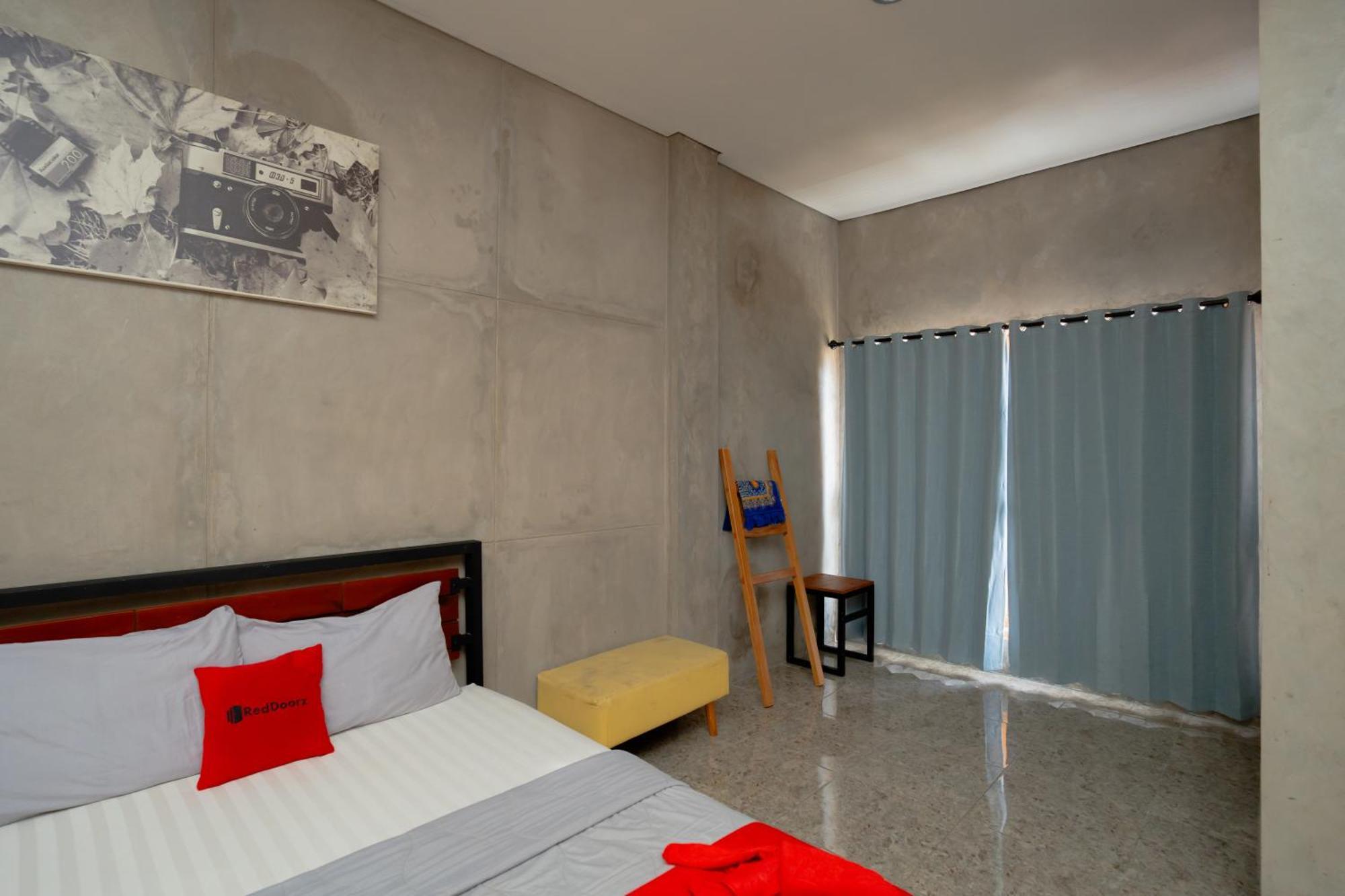 Reddoorz Syariah Near Lombok Epicentrum Mall Матарам Экстерьер фото